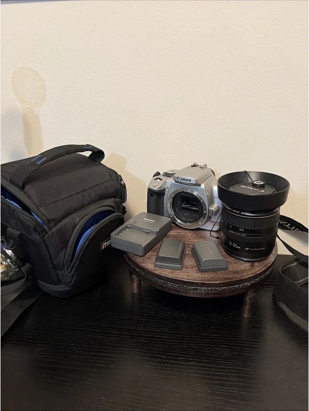 Canon EOS Kiss Digital X DS126151 with lens Battery charger 3 batteries  & Case